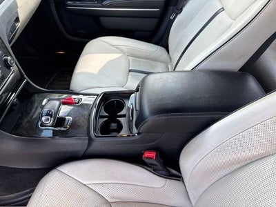 2013 Chrysler 300 Motown