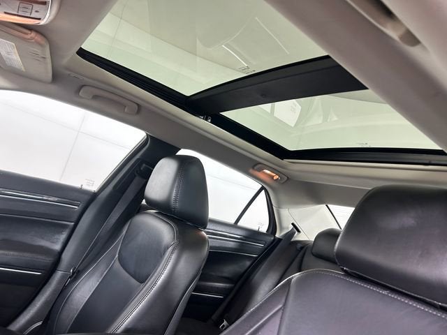 2017 Chrysler 300 Limited