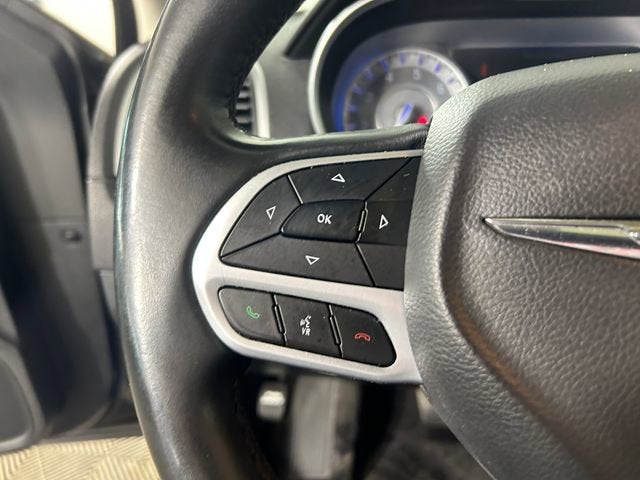 2017 Chrysler 300 Limited