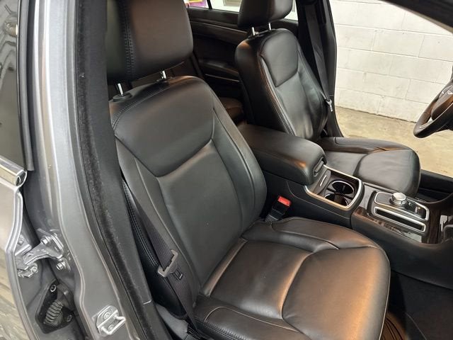 2016 Chrysler 300 Limited