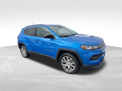 2022 Jeep Compass Latitude Lux