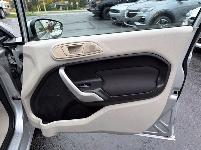 2012 Ford Fiesta SE