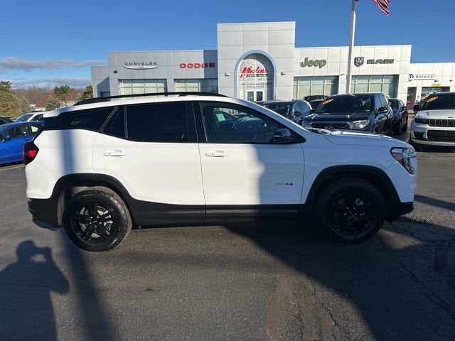 2023 GMC Terrain AT4