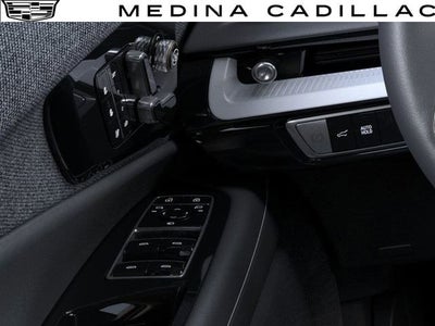 2025 Cadillac OPTIQ Luxury 2