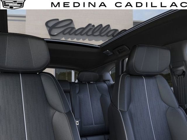 2025 Cadillac OPTIQ Luxury 2