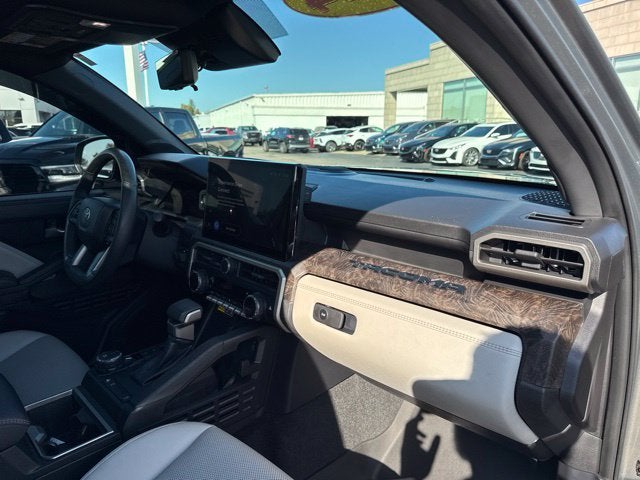 2024 Toyota Tacoma 4WD SR5