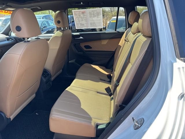 2023 Volkswagen Tiguan SE R-Line Black