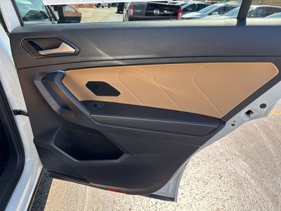 2023 Volkswagen Tiguan SE R-Line Black