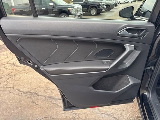 2024 Volkswagen Tiguan SE R-Line Black