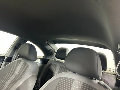 2012 Volkswagen Beetle 2.0T Turbo PZEV