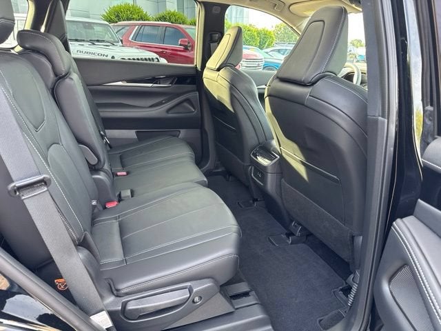 2025 INFINITI QX60 PURE