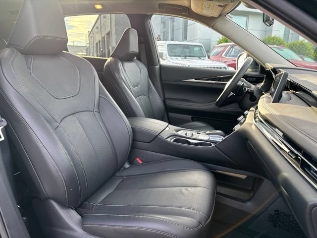 2025 INFINITI QX60 PURE