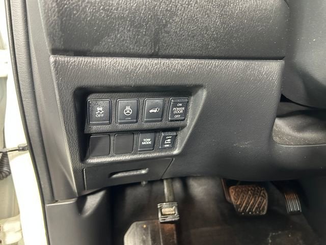 2013 Nissan Pathfinder Platinum