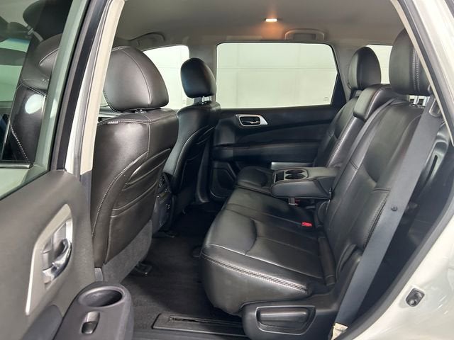 2013 Nissan Pathfinder Platinum