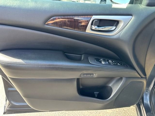 2014 Nissan Pathfinder Platinum