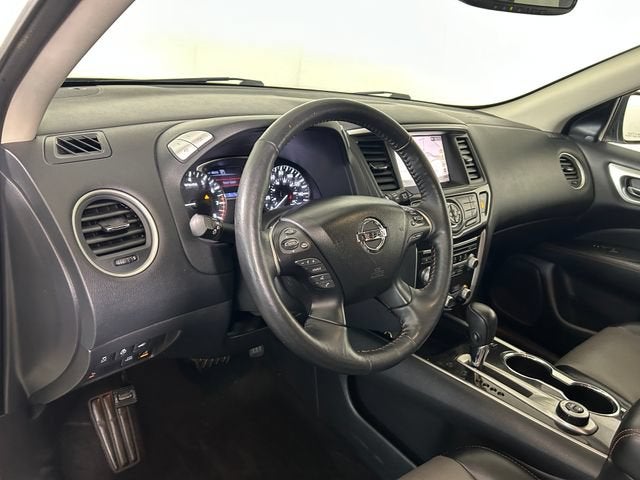2020 Nissan Pathfinder SL