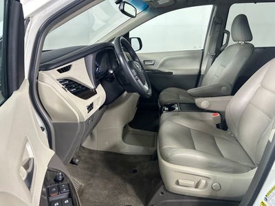 2016 Toyota Sienna Ltd