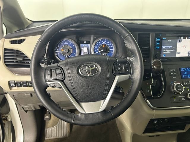 2016 Toyota Sienna Ltd