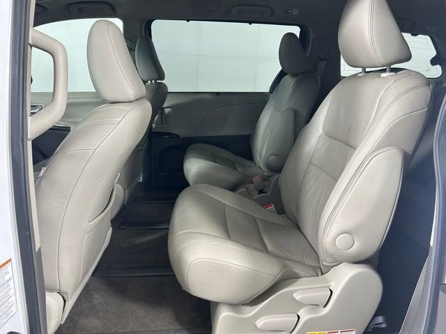 2016 Toyota Sienna Ltd