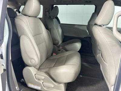2016 Toyota Sienna Ltd