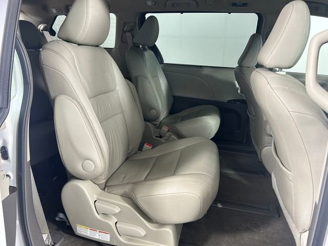 2016 Toyota Sienna Ltd