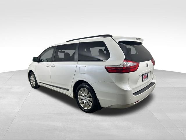 2016 Toyota Sienna Ltd