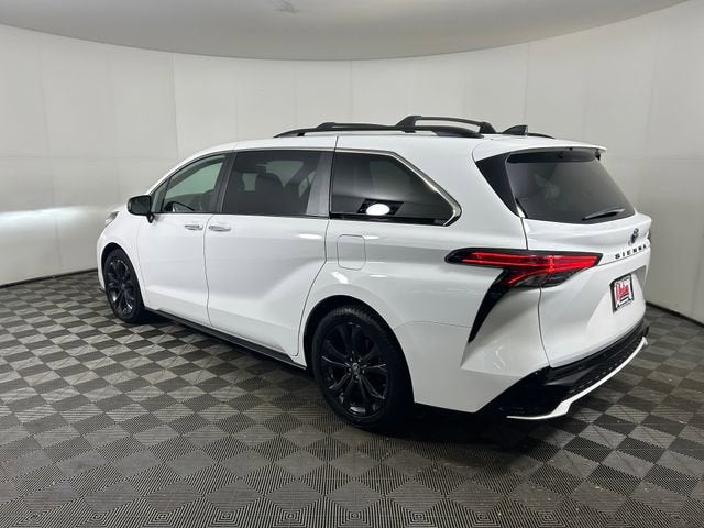 2022 Toyota Sienna XSE