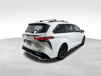 2022 Toyota Sienna XSE