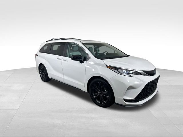 2022 Toyota Sienna XSE