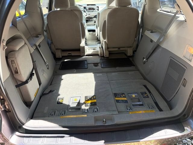 2013 Toyota Sienna LE AAS