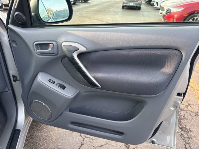 2003 Toyota RAV4 Base