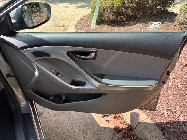 2011 Hyundai Elantra Ltd