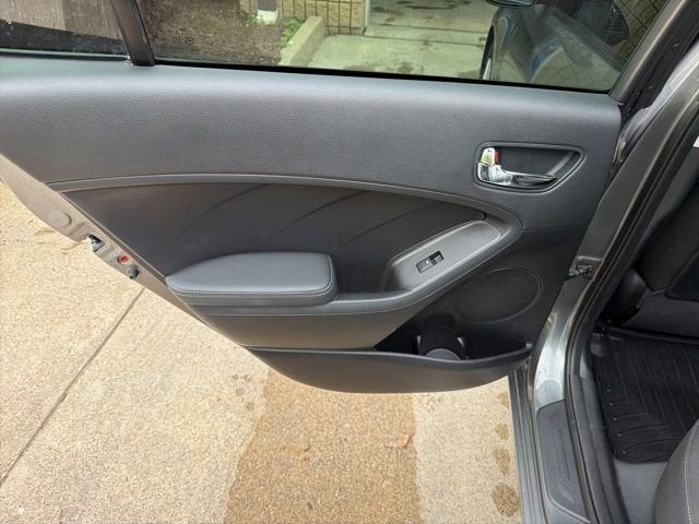 2016 Kia Forte 5-Door LX