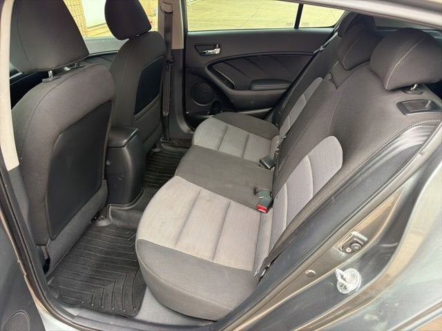 2016 Kia Forte 5-Door LX