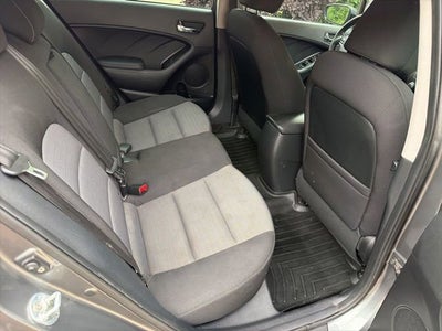 2016 Kia Forte 5-Door LX