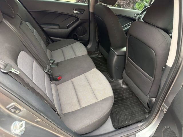 2016 Kia Forte 5-Door LX