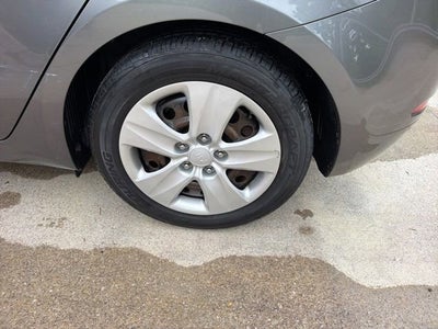 2016 Kia Forte 5-Door LX