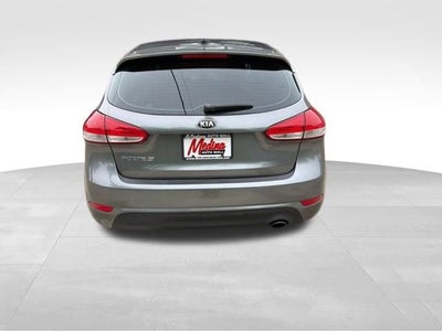 2016 Kia Forte 5-Door LX