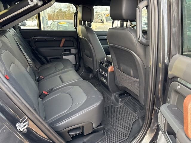 2023 Land Rover Defender X-Dynamic SE