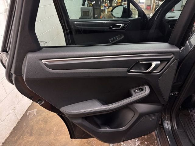 2018 Porsche Macan NA