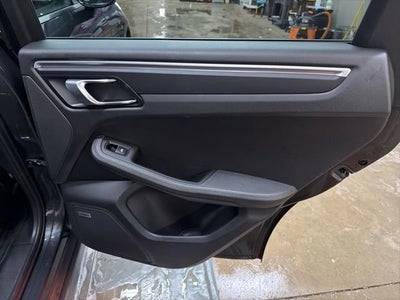 2018 Porsche Macan NA