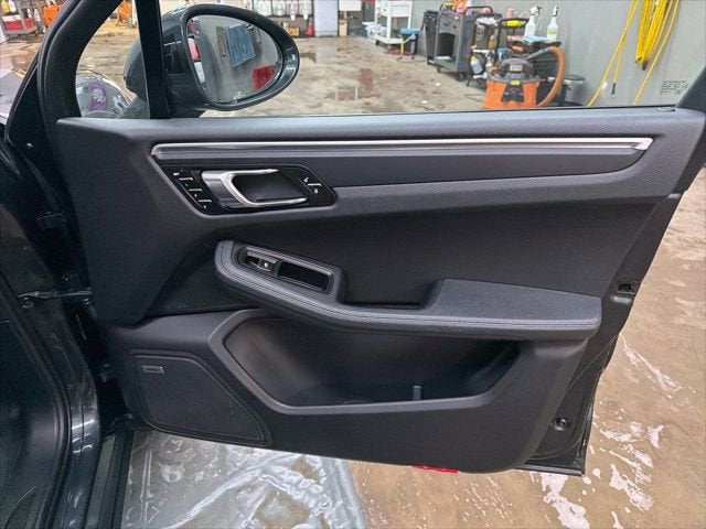 2018 Porsche Macan NA