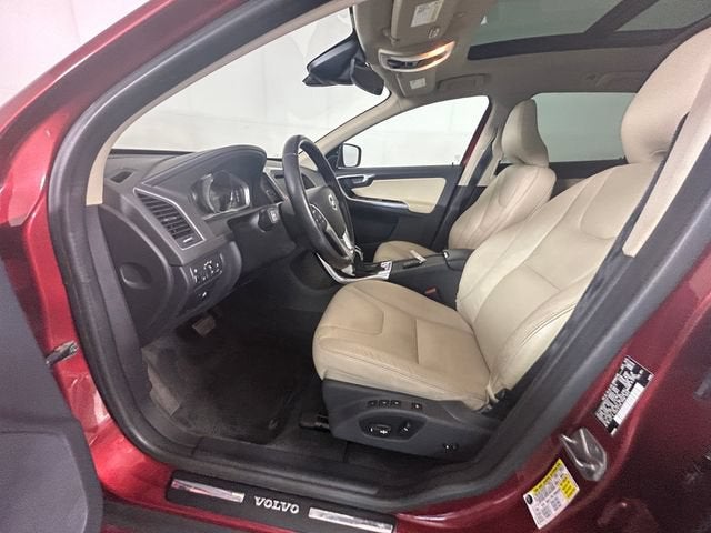 2016 Volvo XC60 T6 Drive-E