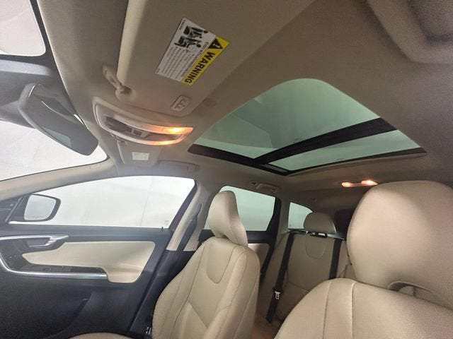 2016 Volvo XC60 T6 Drive-E