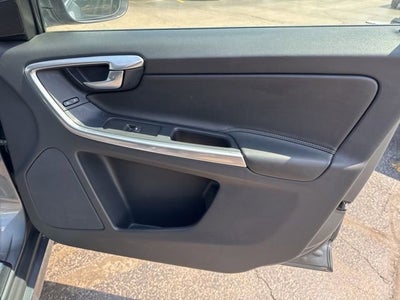 2016 Volvo XC60 T6 Platinum