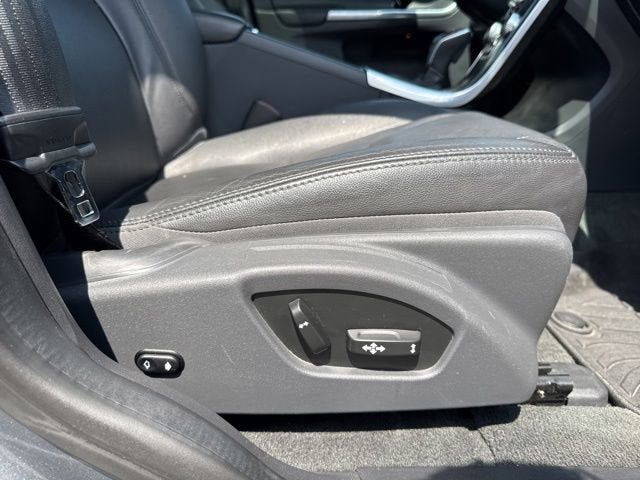 2016 Volvo XC60 T6 Platinum